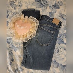 Abercrombie & Fitch Distressed Ankle Jeans 4R
